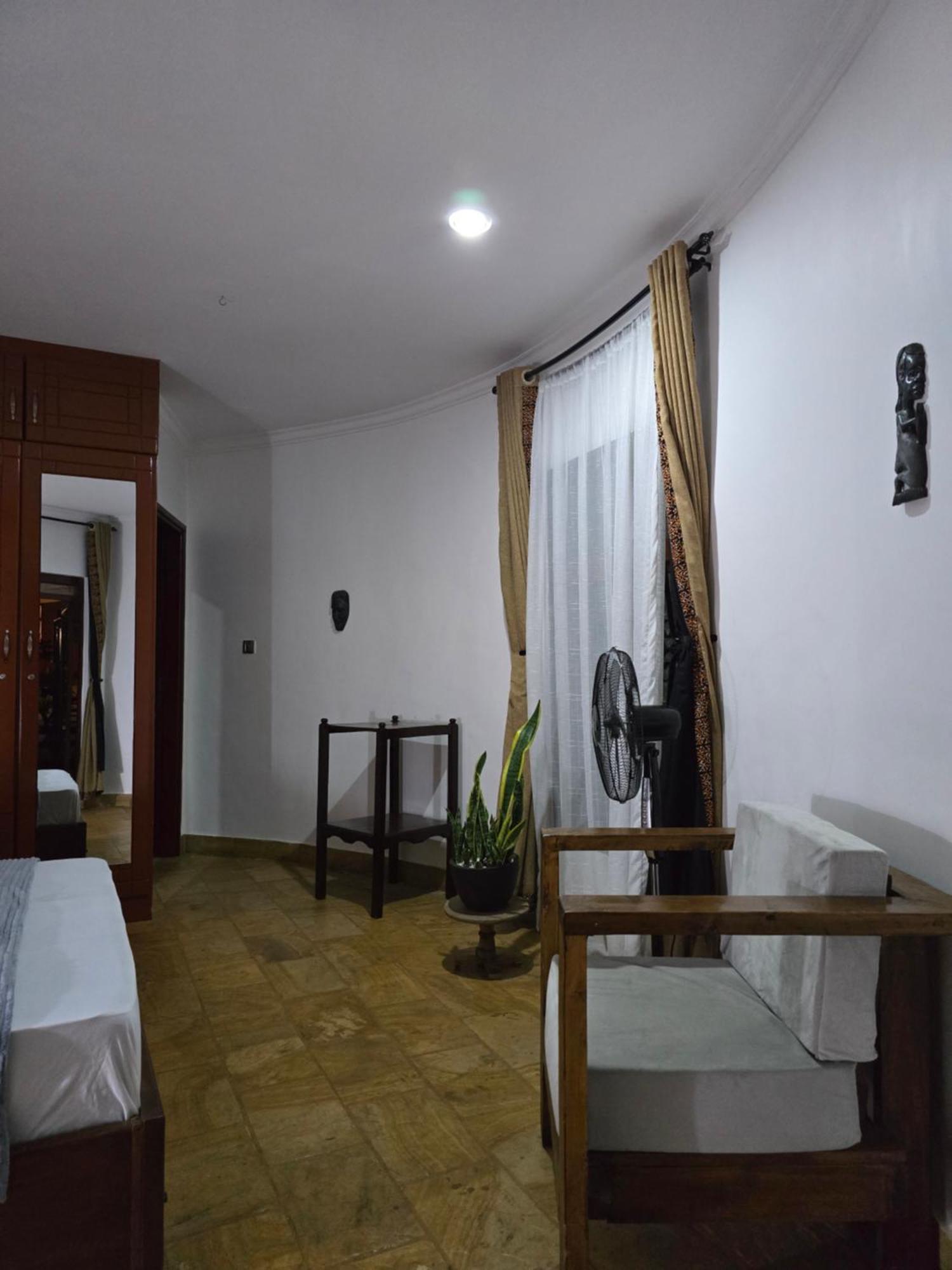 Sprunger Avenue - Tulia Homes Moshi Rom bilde